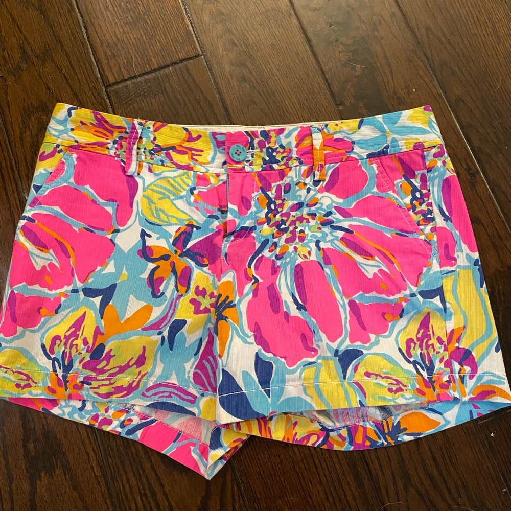 Lilly Pulitzer colorful shorts size 8